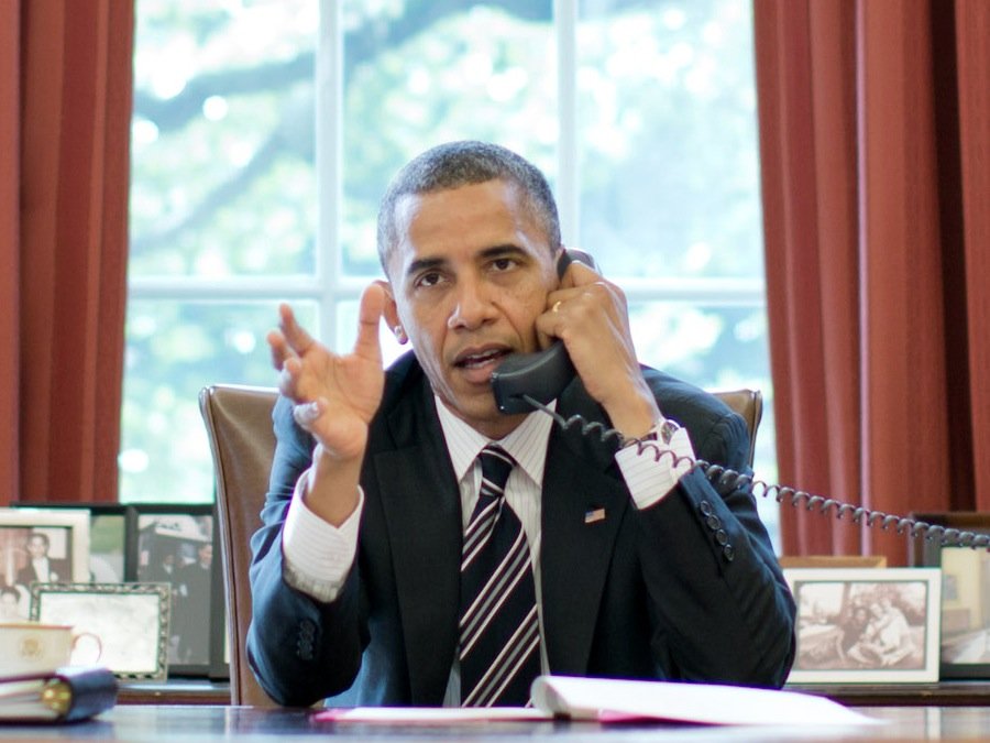Obama-on-the-phone